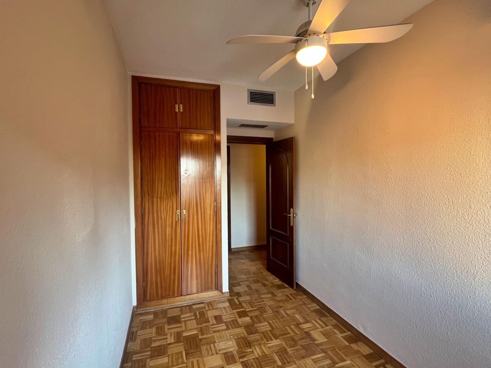 5 sypialnia Mieszkanie do wynajęcia w Miasto Malaga - 2 000 € (Ref: 9411185)