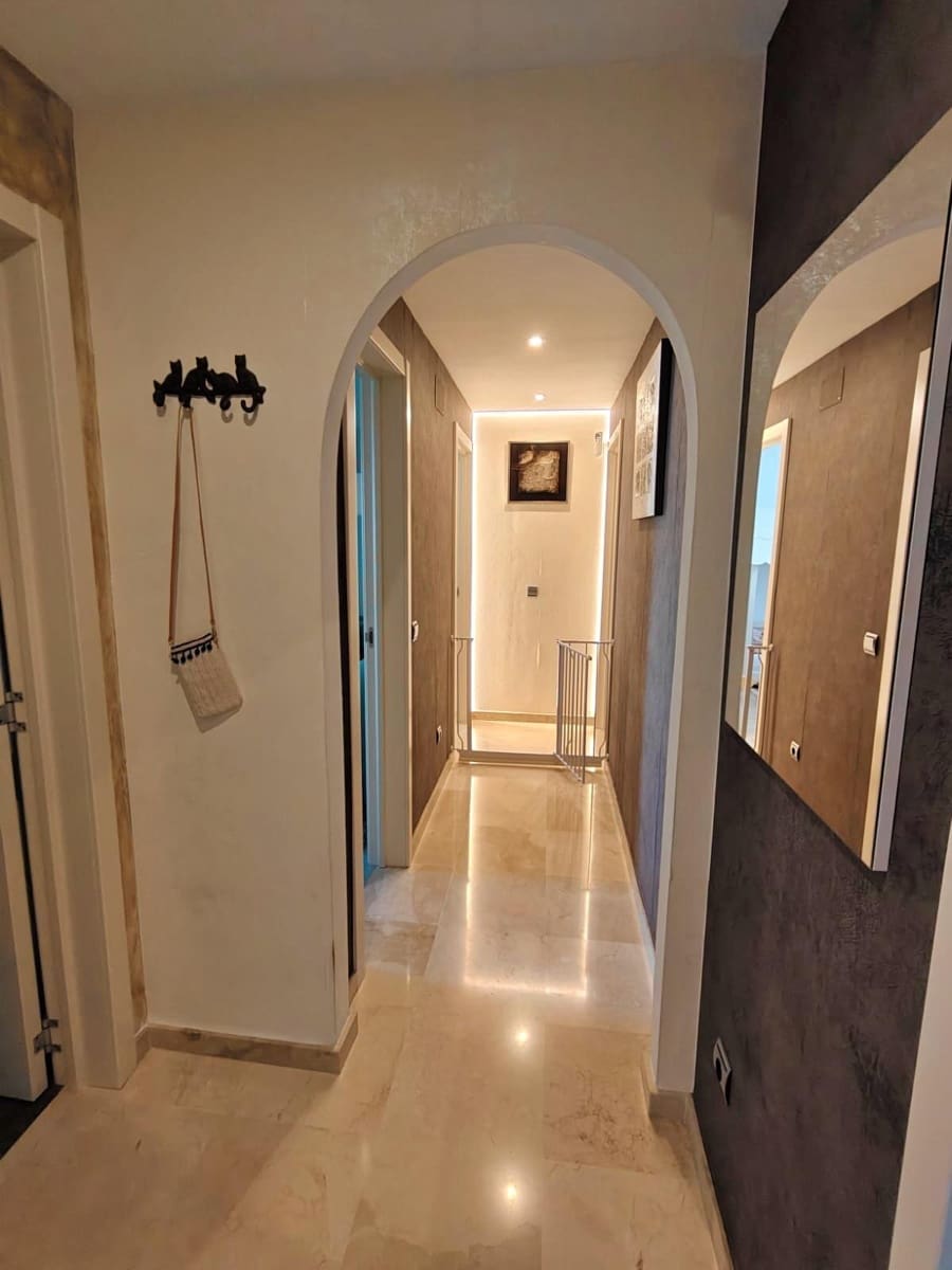 2 slaapkamer Flat te koop in Rincon de la Victoria met zwembad - € 360.000 (Ref: 9416036)