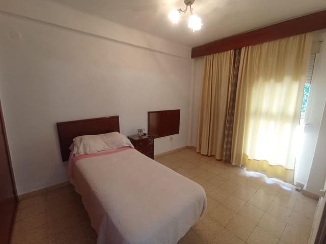 3 soveværelse Lejlighed til salg i Cristo de la Epidemia, Málaga by - € 319.000 (Ref: 9419589)