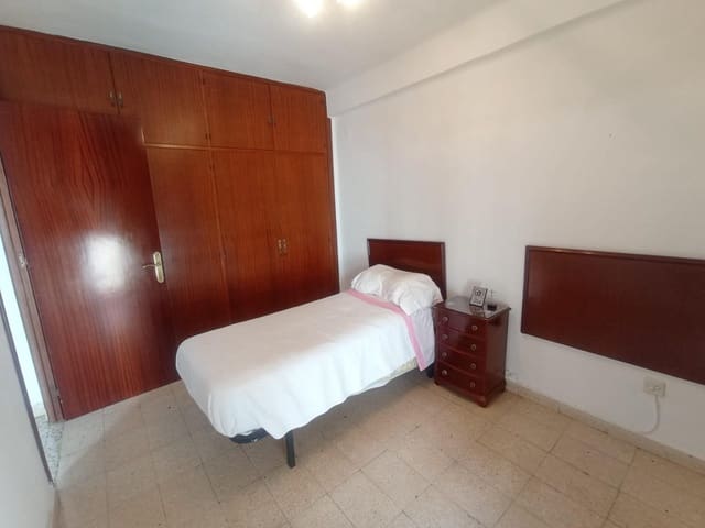 3 soveværelse Lejlighed til salg i Cristo de la Epidemia, Málaga by - € 319.000 (Ref: 9419589)