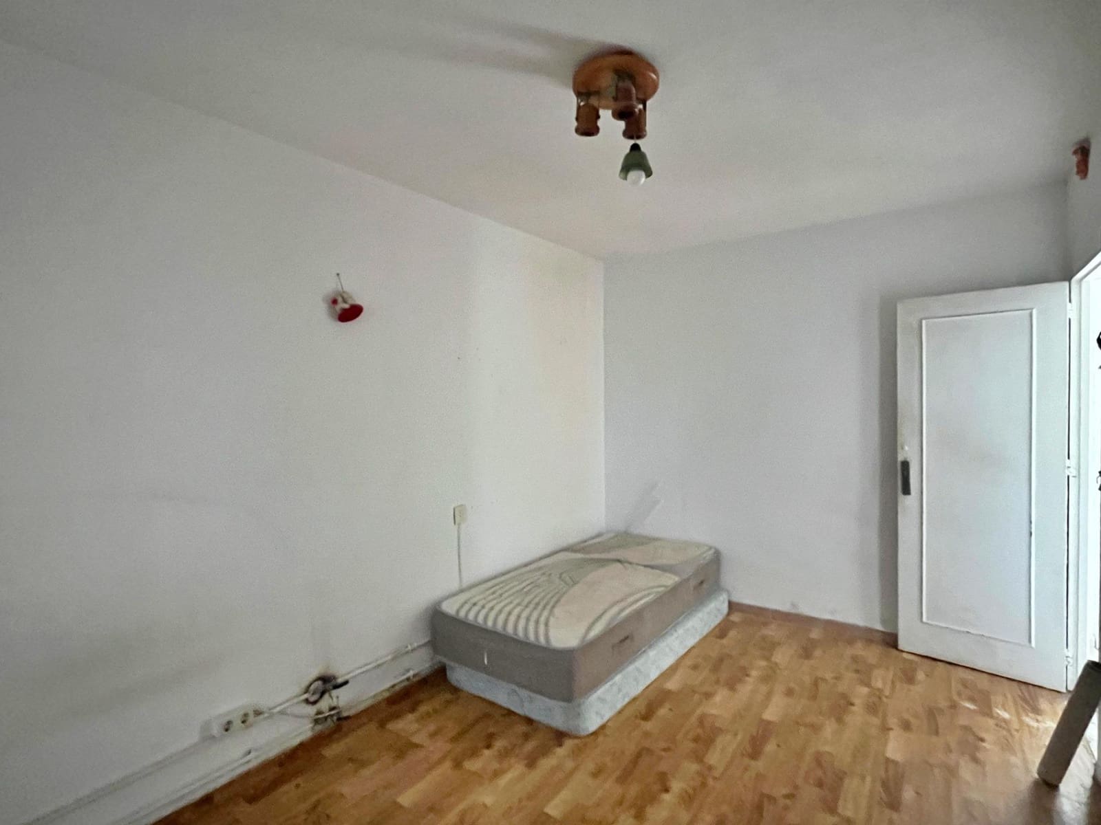 3 bedroom Flat for sale in Malaga city - € 379,000 (Ref: 9437588)