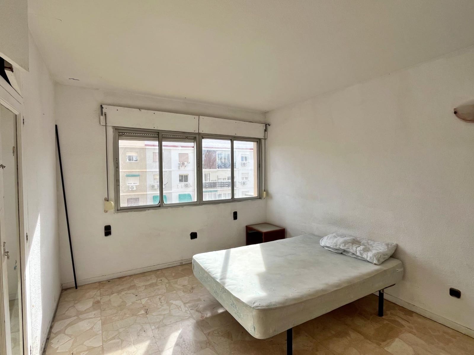 3 bedroom Flat for sale in Malaga city - € 379,000 (Ref: 9437588)