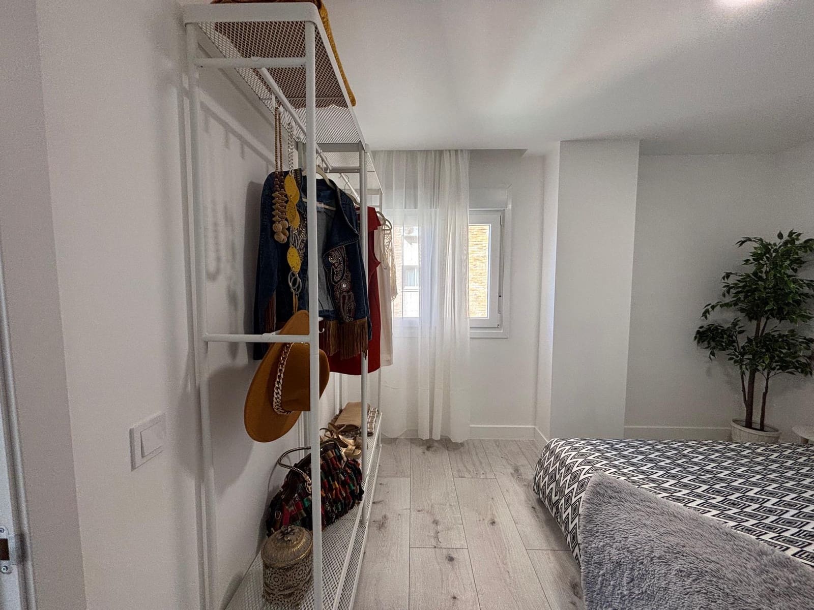 2 bedroom Flat for sale in Malaga city with garage - € 399,000 (Ref: 9437589)