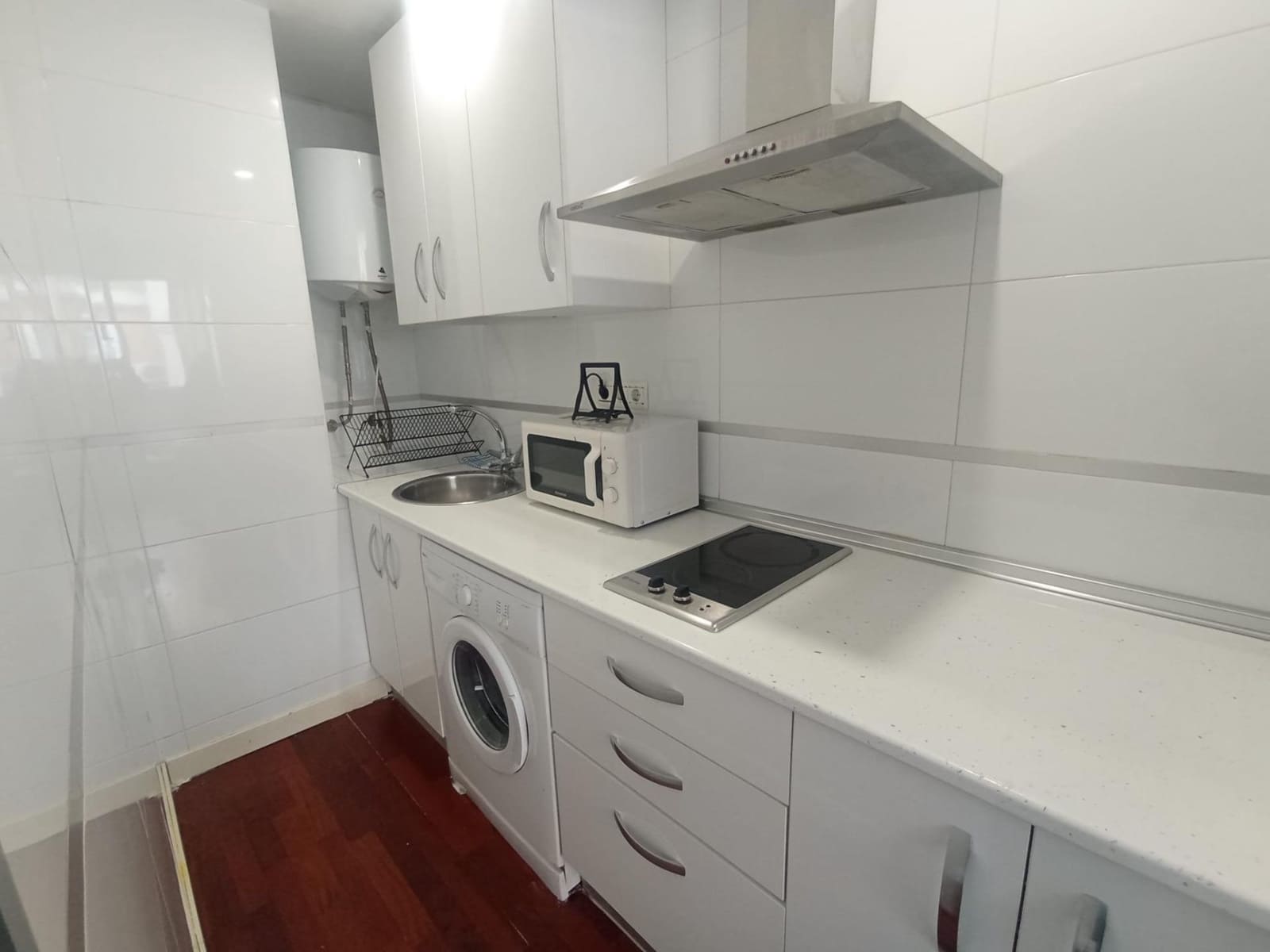 Appartement de 1 chambre à louer à Malaga ville - 1 000 € (Ref: 9474296)