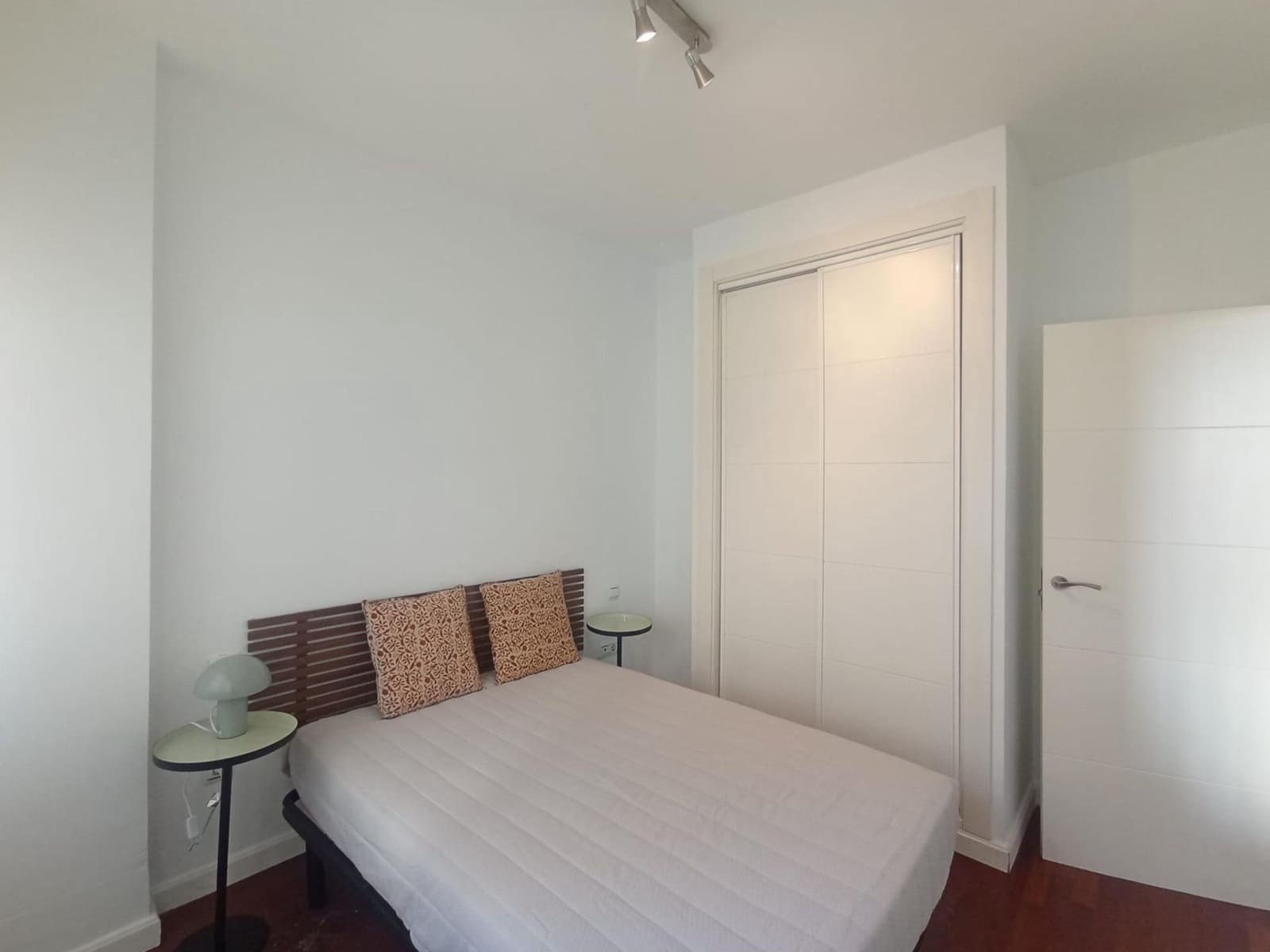 Appartement de 1 chambre à louer à Malaga ville - 1 000 € (Ref: 9474296)