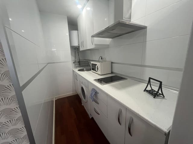 1 sypialnia Mieszkanie do wynajęcia w Miasto Málaga - 1 000 € (Ref: 9474296)