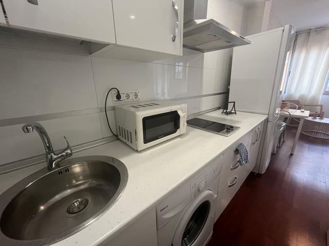 1 sypialnia Mieszkanie do wynajęcia w Miasto Málaga - 1 000 € (Ref: 9474296)