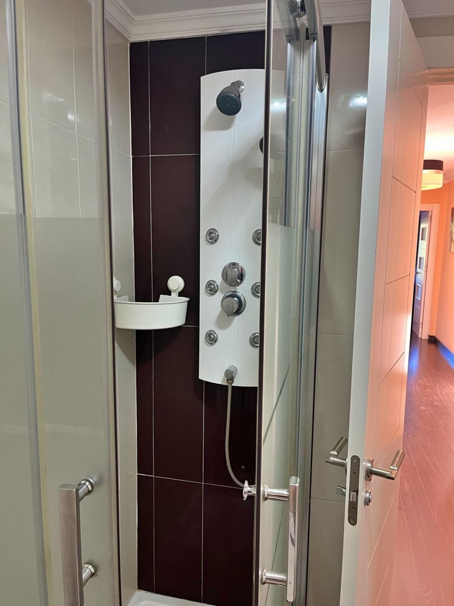 2 soveværelse Lejlighed til leje i Malaga by - € 1.200 (Ref: 9482123)