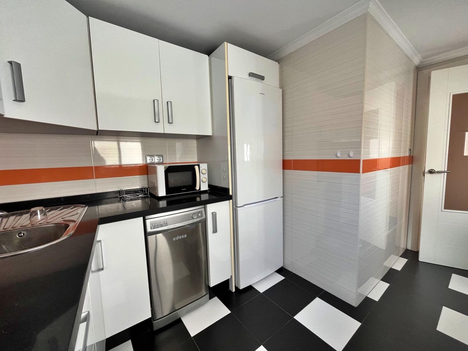 2 soveværelse Lejlighed til leje i Malaga by - € 1.200 (Ref: 9482123)