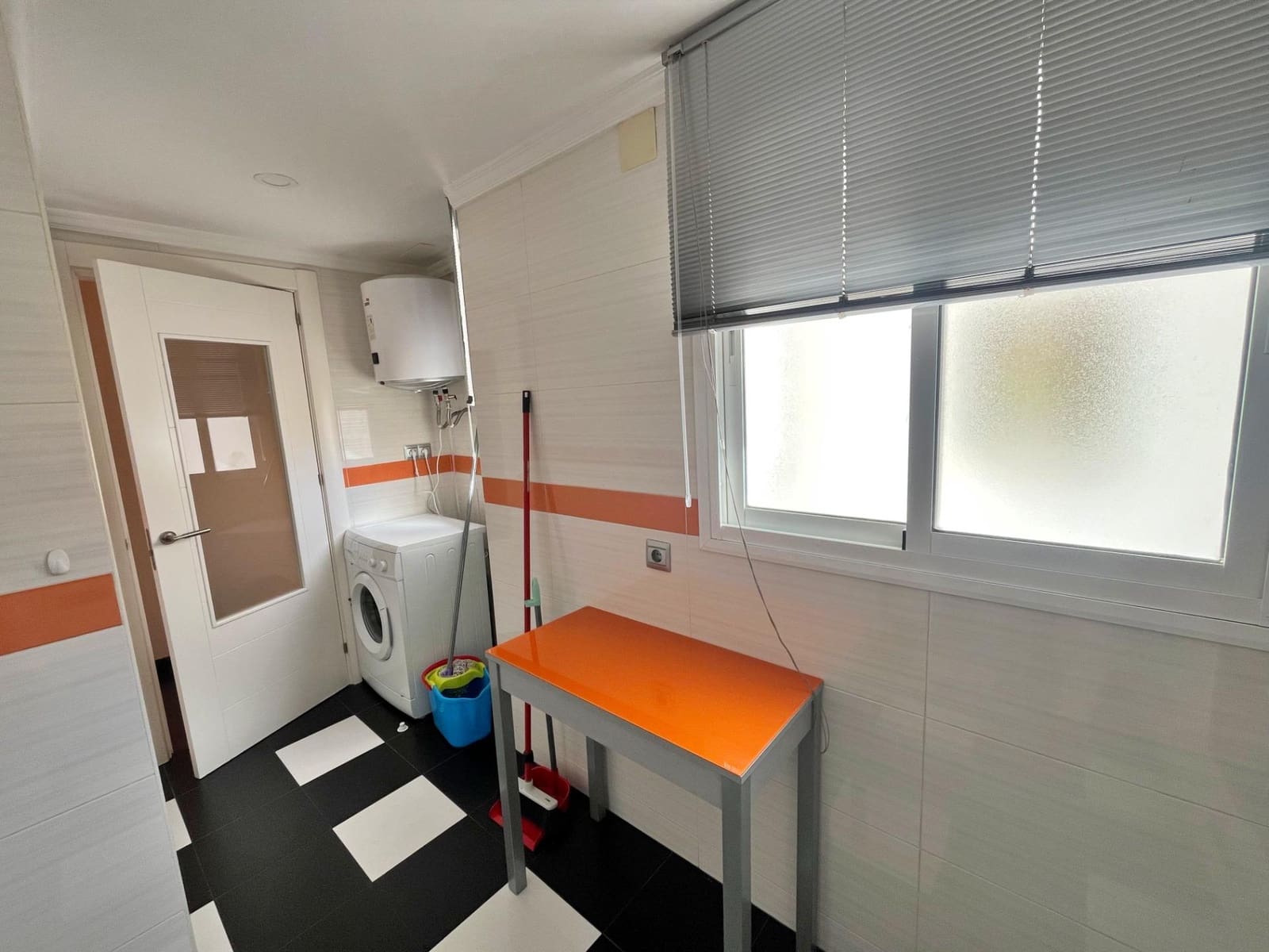 2 soveværelse Lejlighed til leje i Malaga by - € 1.200 (Ref: 9482123)