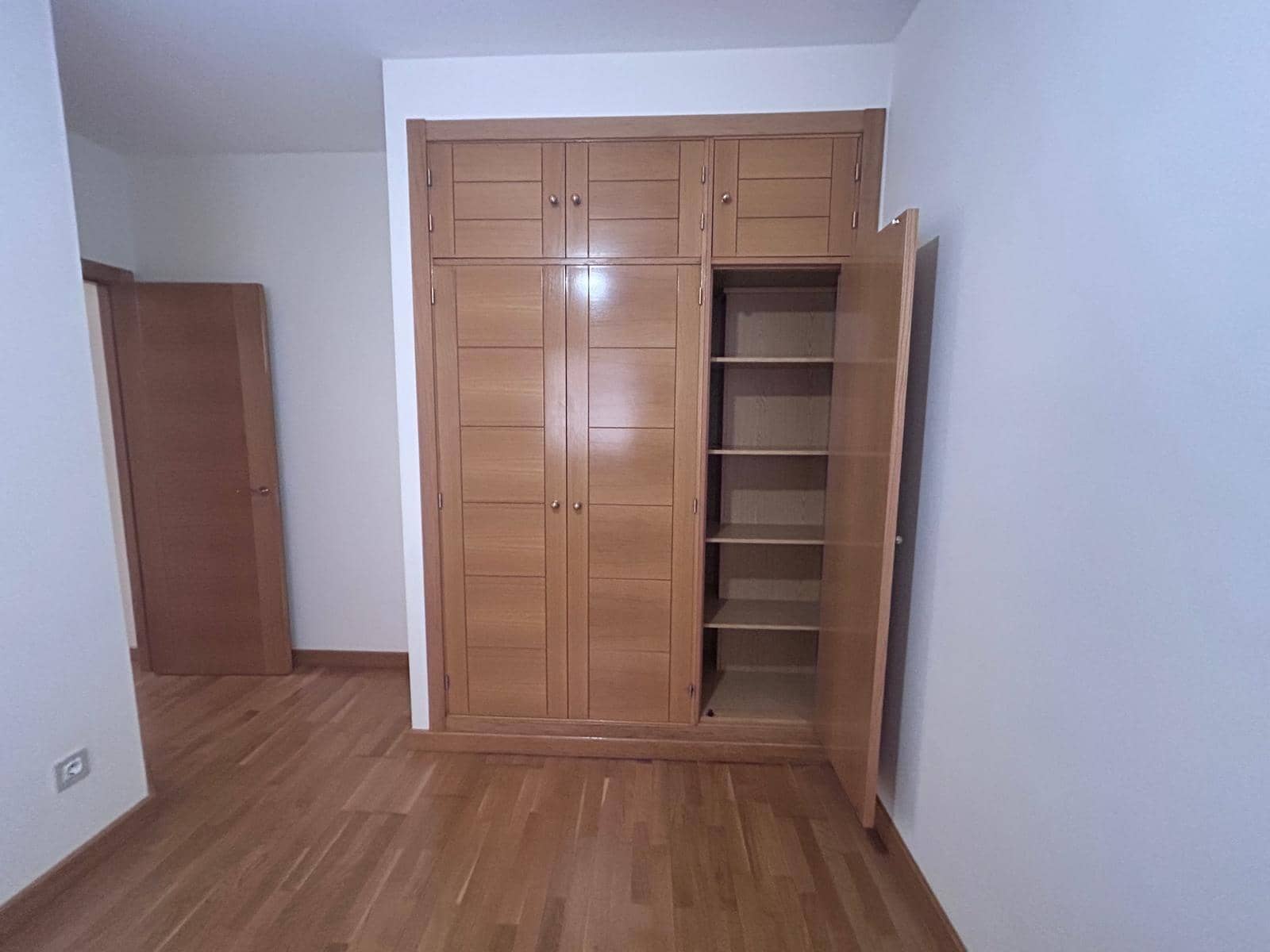 2 makuuhuone Asunto vuokrattavana paikassa Malaga kaupunki mukana 
autotalli - 1 100 € (Ref: 9485323)