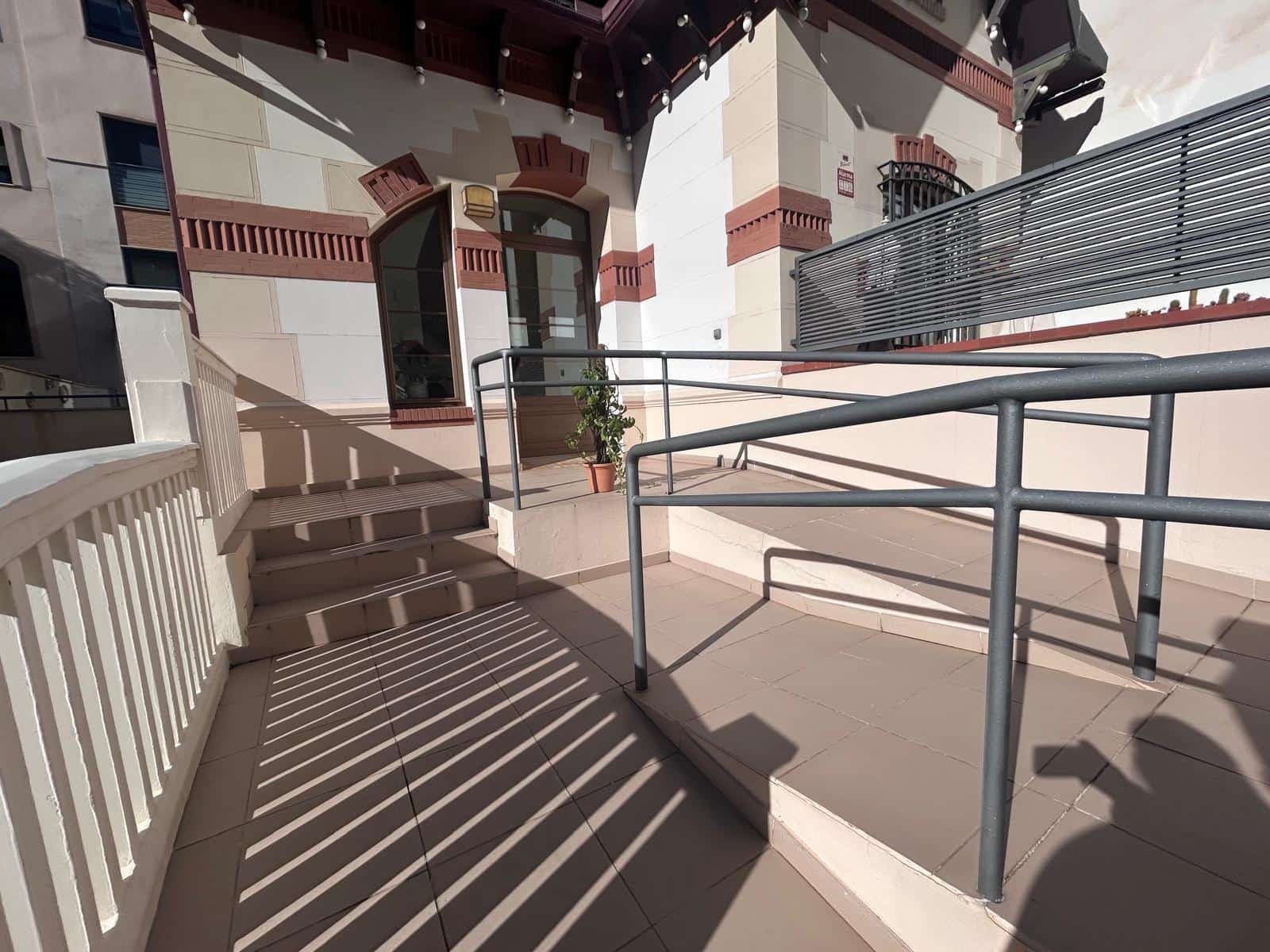 2 makuuhuone Asunto vuokrattavana paikassa Malaga kaupunki mukana 
autotalli - 1 100 € (Ref: 9485323)