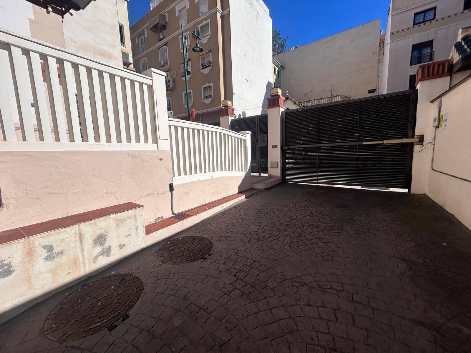 2 makuuhuone Asunto vuokrattavana paikassa Malaga kaupunki mukana 
autotalli - 1 100 € (Ref: 9485323)