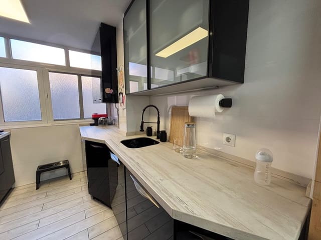 Appartement à vendre à Cruz de Humilladero, Malaga ville avec garage - 395 000 € (Ref: 9524481)