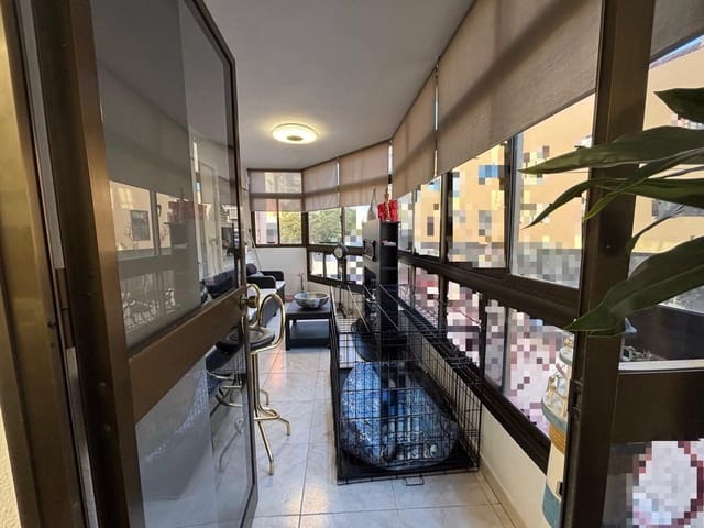4 bedroom Flat for sale in Cruz de Humilladero, Málaga city with garage - € 360,000 (Ref: 9524481)