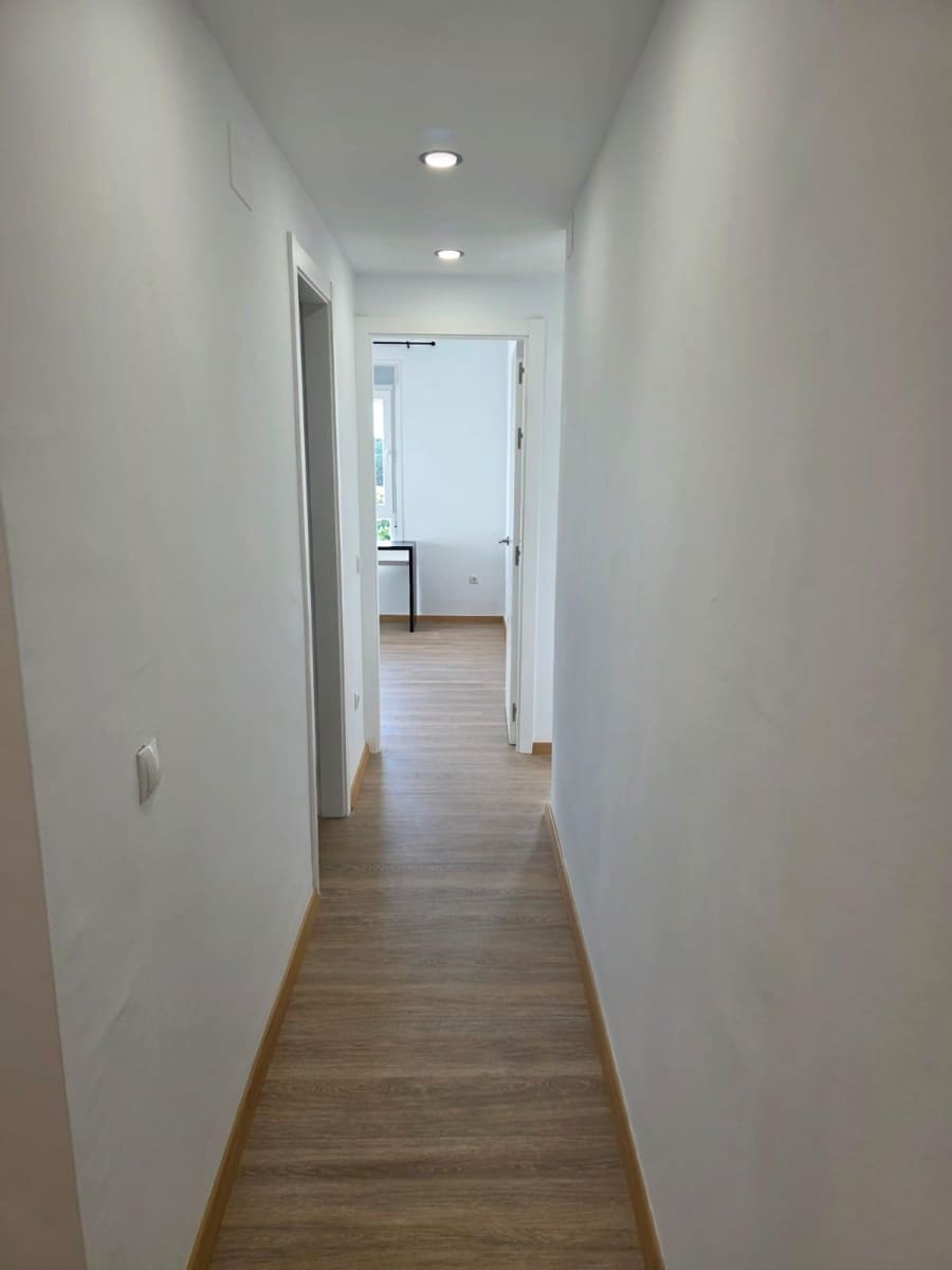 4 soverom Leilighet til leie i La Cala del Moral med svømmebasseng - € 1 600 (Ref: 9543818)