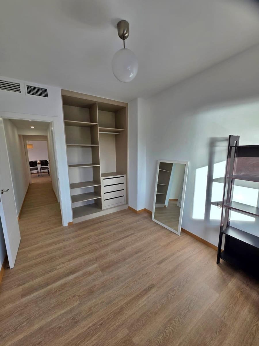 4 soverom Leilighet til leie i La Cala del Moral med svømmebasseng - € 1 600 (Ref: 9543818)