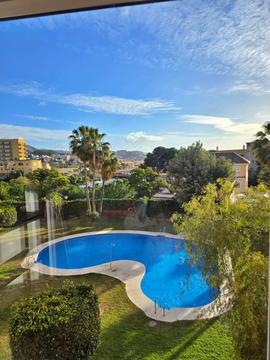 4 soverom Leilighet til leie i La Cala del Moral med svømmebasseng - € 1 600 (Ref: 9543818)