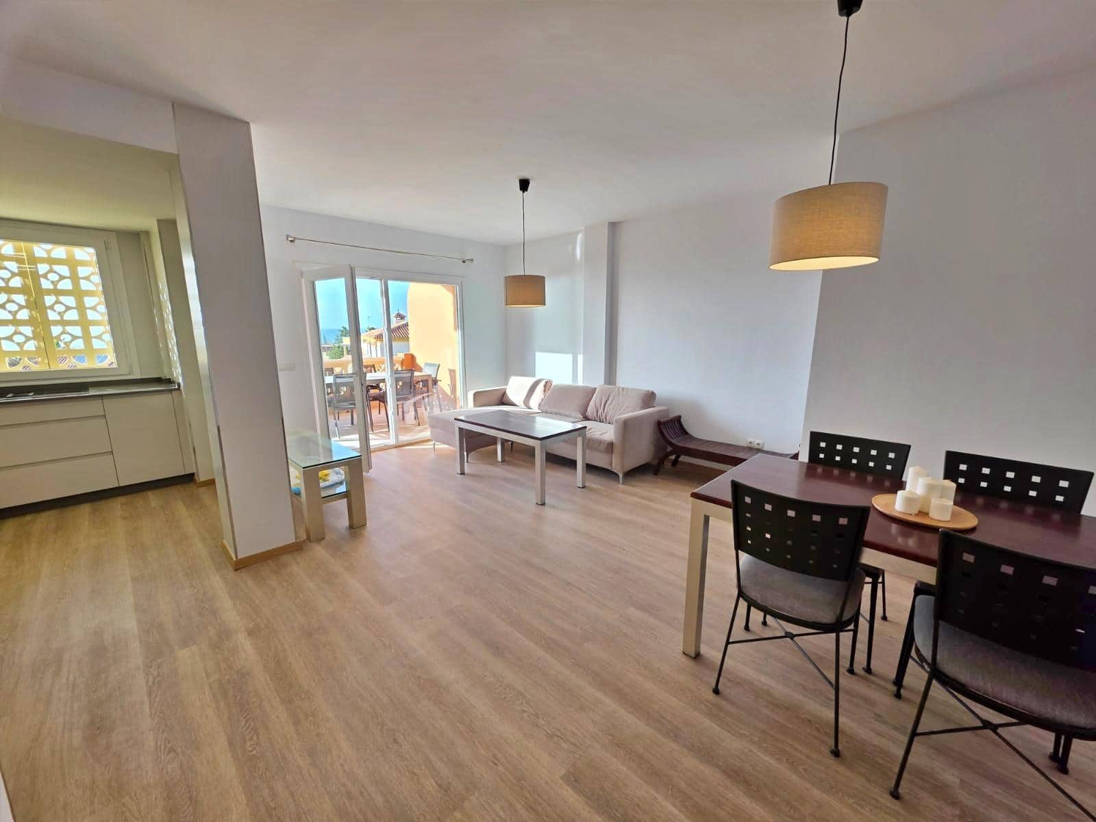 4 soverom Leilighet til leie i La Cala del Moral med svømmebasseng - € 1 600 (Ref: 9543818)