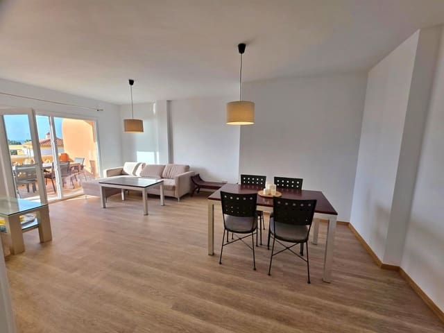 4 quarto Apartamento para arrendar em La Cala del Moral, Rincón de la Victoria com piscina - 1 600 € (Ref: 9543818)