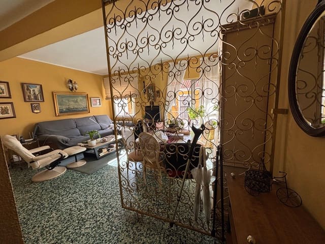 3 soveværelse Lejlighed til salg i Málaga by - € 350.000 (Ref: 9543819)