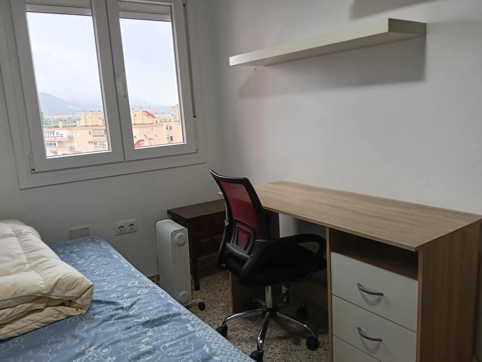 3 bedroom Flat for rent in Malaga city - € 1,300 (Ref: 9548413)