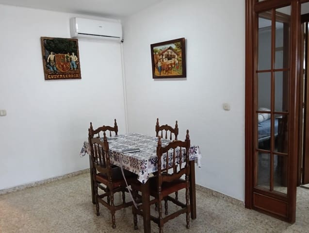 3 soveværelse Lejlighed til leje i La Paz, Málaga by - € 1.300 (Ref: 9548413)