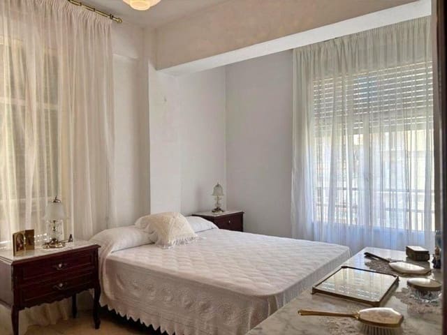 3 slaapkamer Flat te koop in La Trinidad, Málaga stad - € 330.000 (Ref: 9571380)