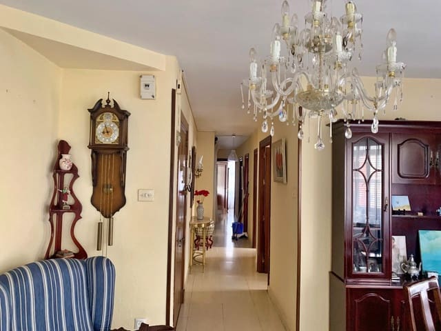 3 slaapkamer Flat te koop in La Trinidad, Málaga stad - € 330.000 (Ref: 9571380)