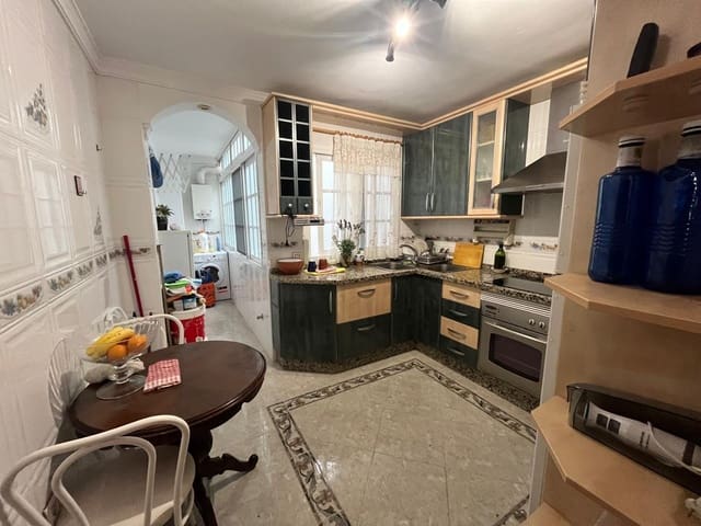 3 soveværelse Lejlighed til salg i Málaga by - € 440.500 (Ref: 9586714)