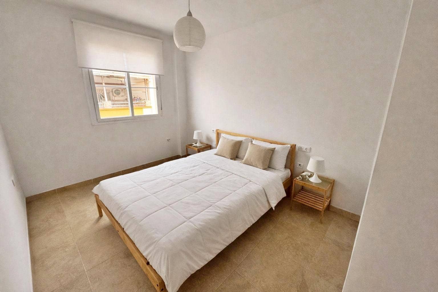 2 bedroom Flat for rent in Malaga city with garage - € 1,200 (Ref: 9591519)