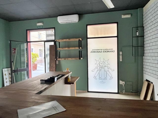 Commerciale da affittare in Perchel Sur, Malaga città - 950 € (Rif: 9596374)