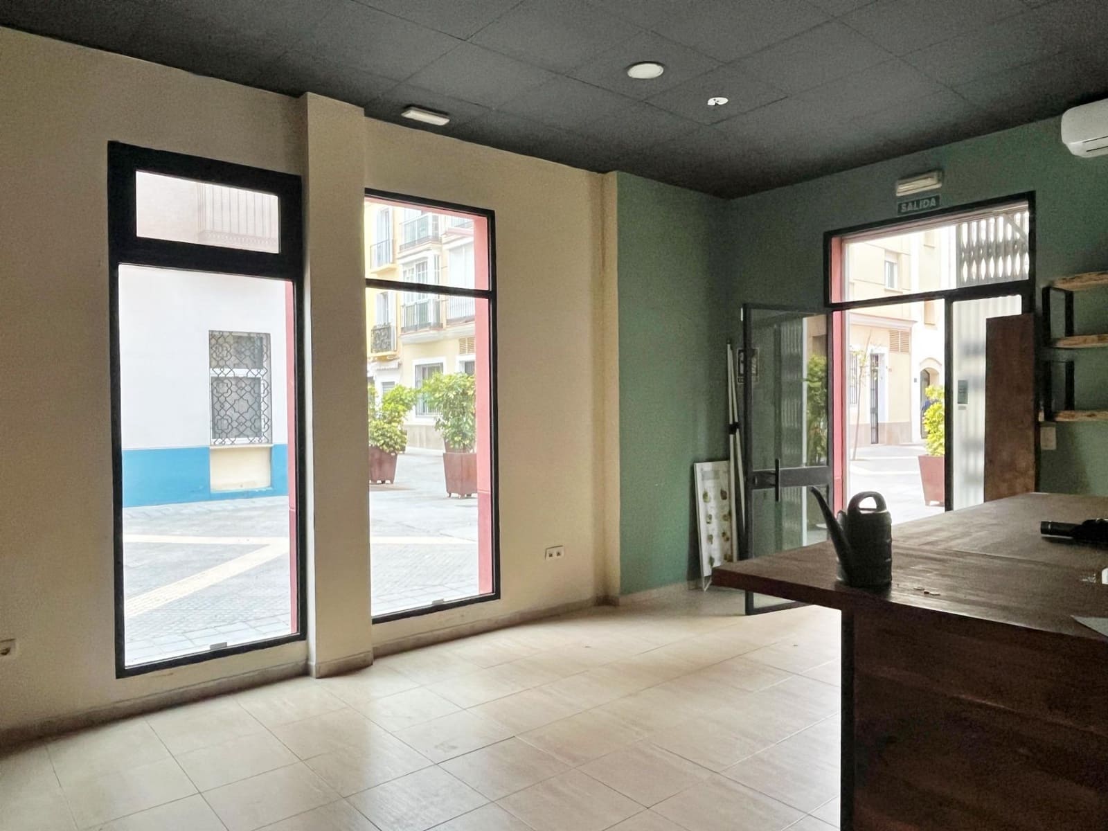 Commerciale da affittare in Malaga citta - 950 € (Rif: 9596374)