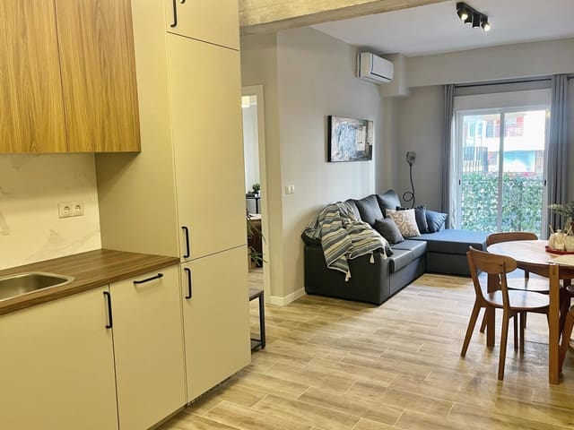 Piso de 3 habitaciones en Málaga ciudad en venta - 309.000 € (Ref: 9605172)