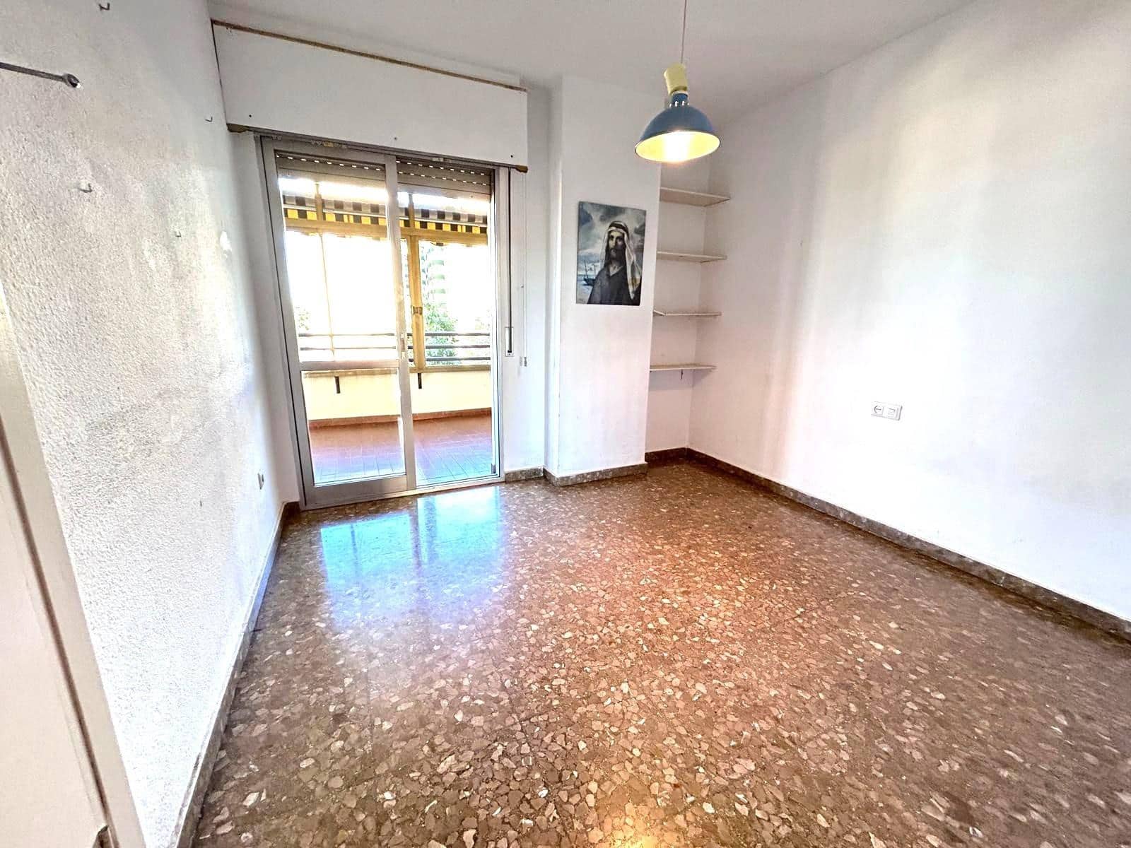 3 slaapkamer Flat te koop in Malaga stad met garage - € 732.000 (Ref: 9611405)