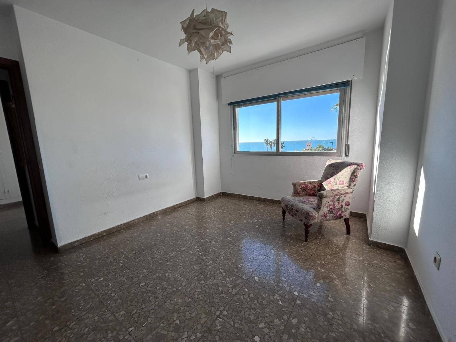 3 slaapkamer Flat te koop in Malaga stad met garage - € 732.000 (Ref: 9611405)