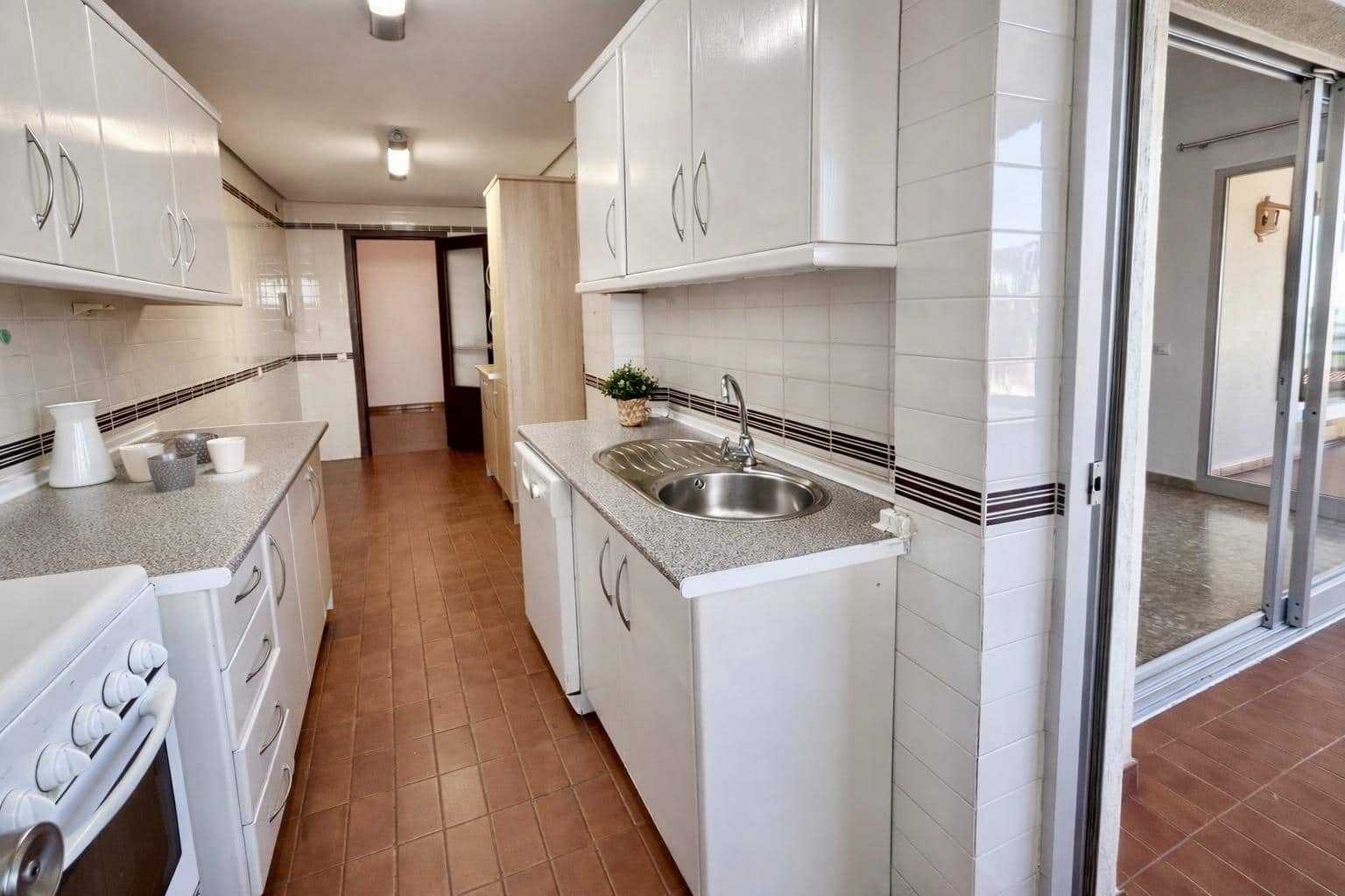 3 bedroom Flat for sale in Malaga city with garage - € 732,000 (Ref: 9611405)