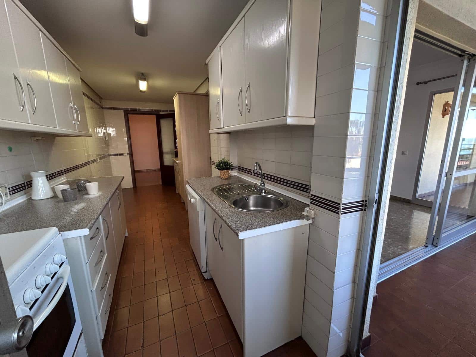 3 bedroom Flat for sale in Malaga city with garage - € 732,000 (Ref: 9611405)