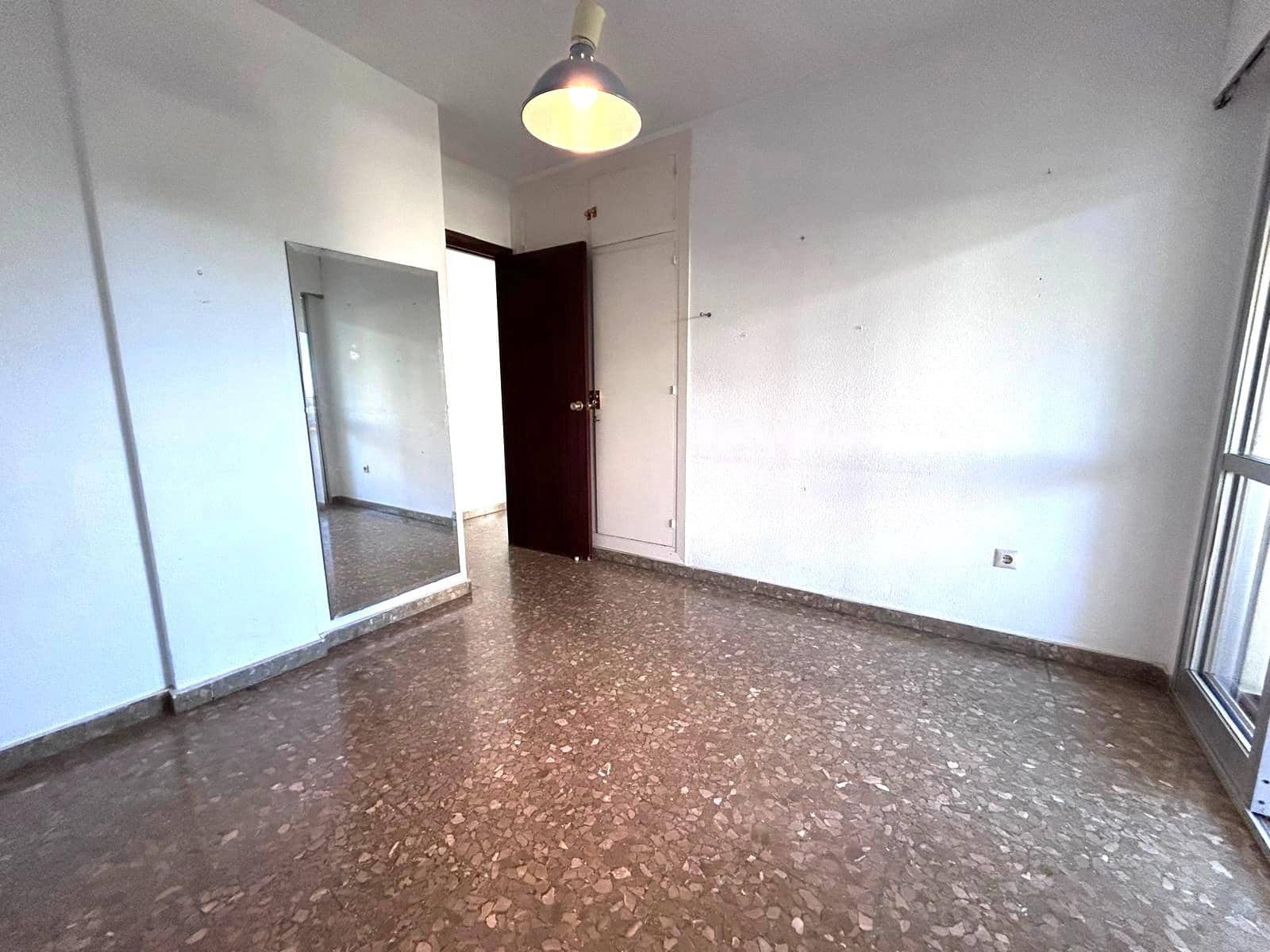 3 bedroom Flat for sale in Malaga city with garage - € 732,000 (Ref: 9611405)