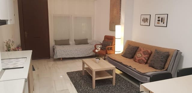 Flat for sale in Málaga city - € 260,000 (Ref: 9616044)