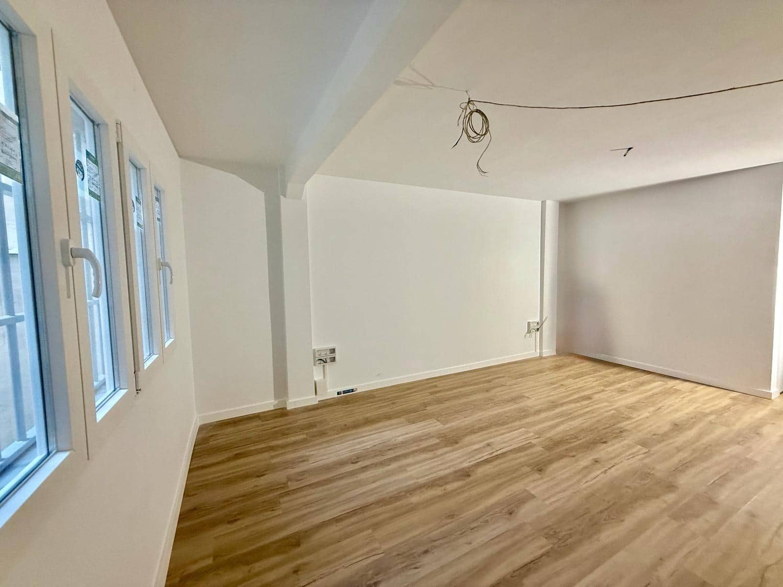 Toimisto vuokrattavana paikassa Malaga kaupunki - 1 350 € (Ref: 9627784)