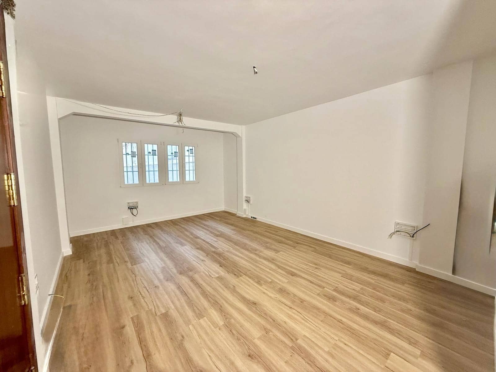 Toimisto vuokrattavana paikassa Malaga kaupunki - 1 350 € (Ref: 9627784)