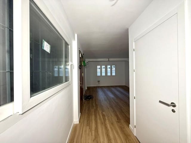 Toimisto vuokrattavana paikassa Málaga kaupunki - 1 350 € (Ref: 9627784)