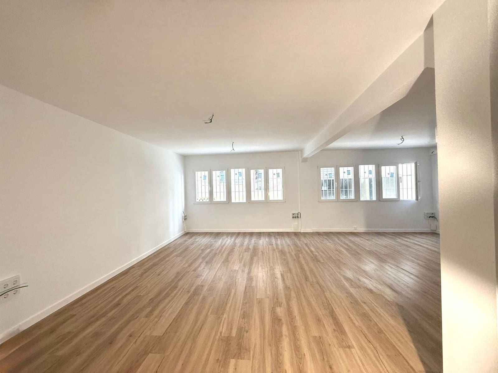 Toimisto vuokrattavana paikassa Malaga kaupunki - 1 350 € (Ref: 9627784)