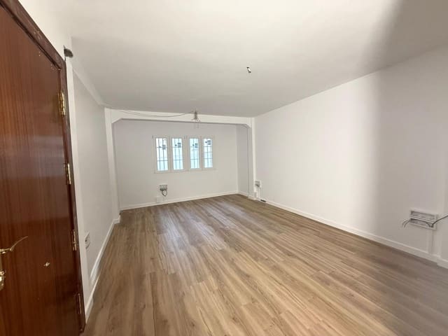 Toimisto vuokrattavana paikassa Málaga kaupunki - 1 350 € (Ref: 9627784)