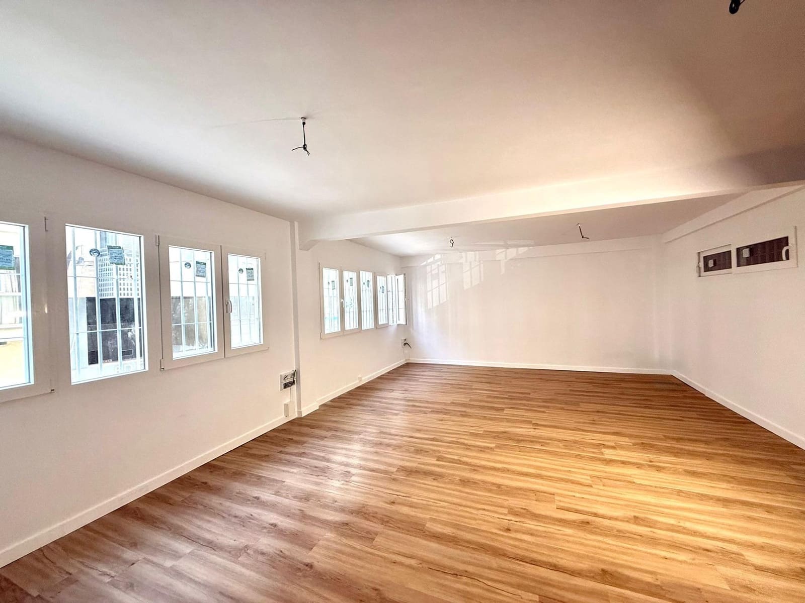 Toimisto vuokrattavana paikassa Malaga kaupunki - 1 350 € (Ref: 9627784)