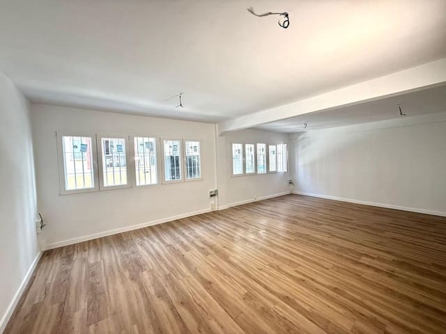 Toimisto vuokrattavana paikassa Málaga kaupunki - 1 350 € (Ref: 9627784)