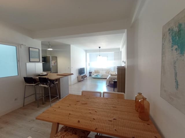 2 soverom Leilighet til leie i Málaga by - € 1 300 (Ref: 9634500)