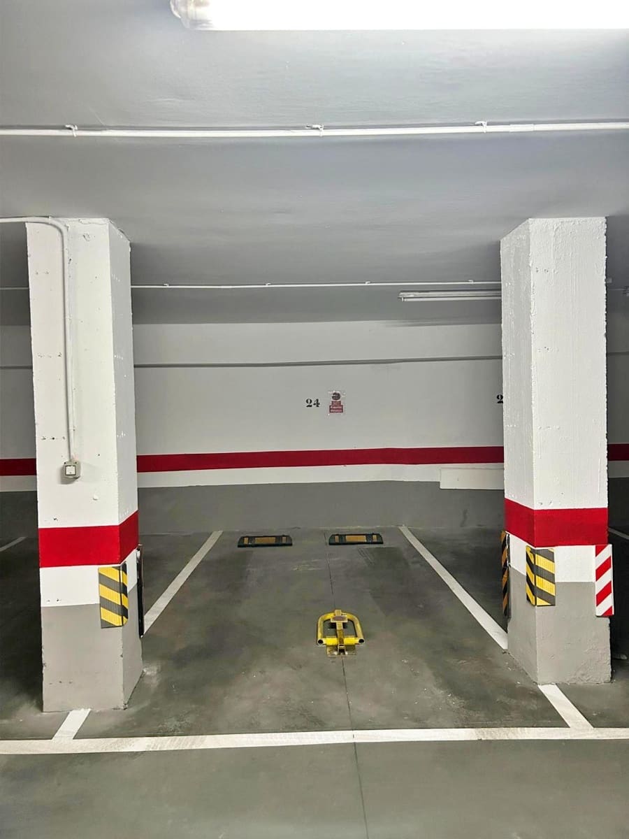 Garaż na sprzedaż w Miasto Malaga - 28 000 € (Ref: 9634501)