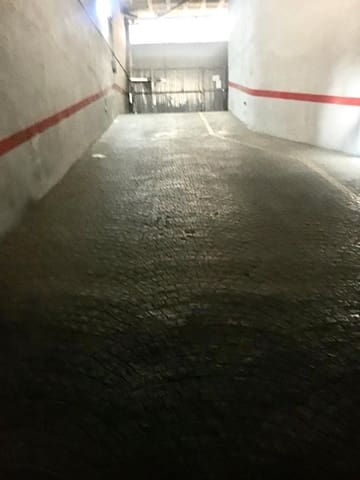 Garage for rent in Centro Historico, Málaga city - € 120 (Ref: 9648367)